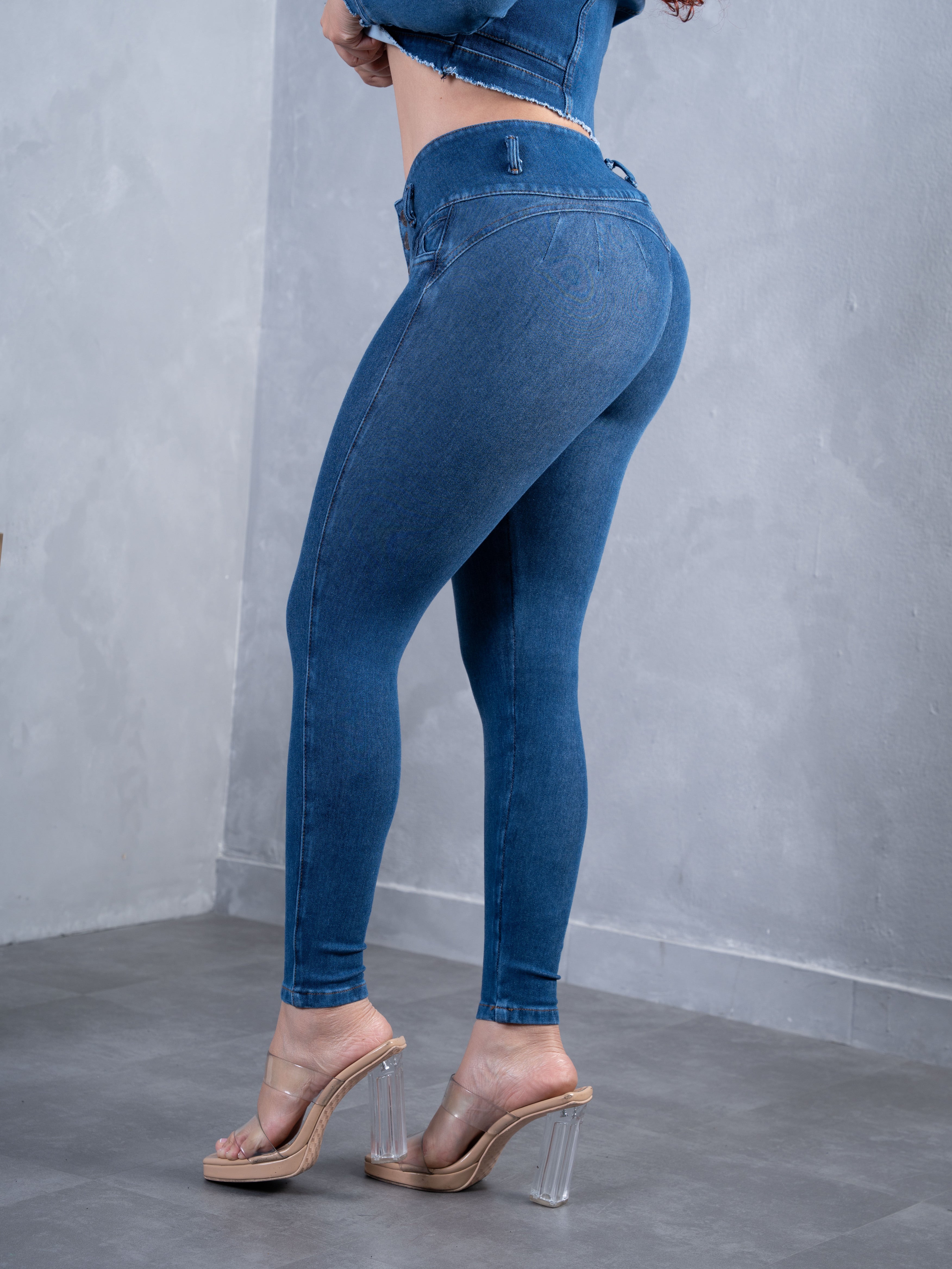 Conjunto Clásico Azul (cuello chino)