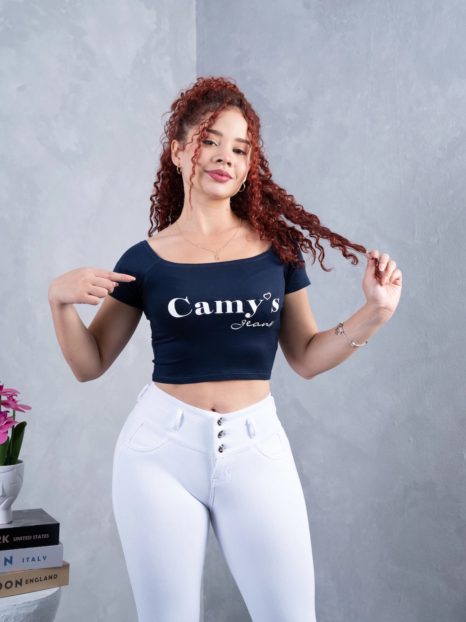 Pantalón Clásico Blanco, bordado flores de colores