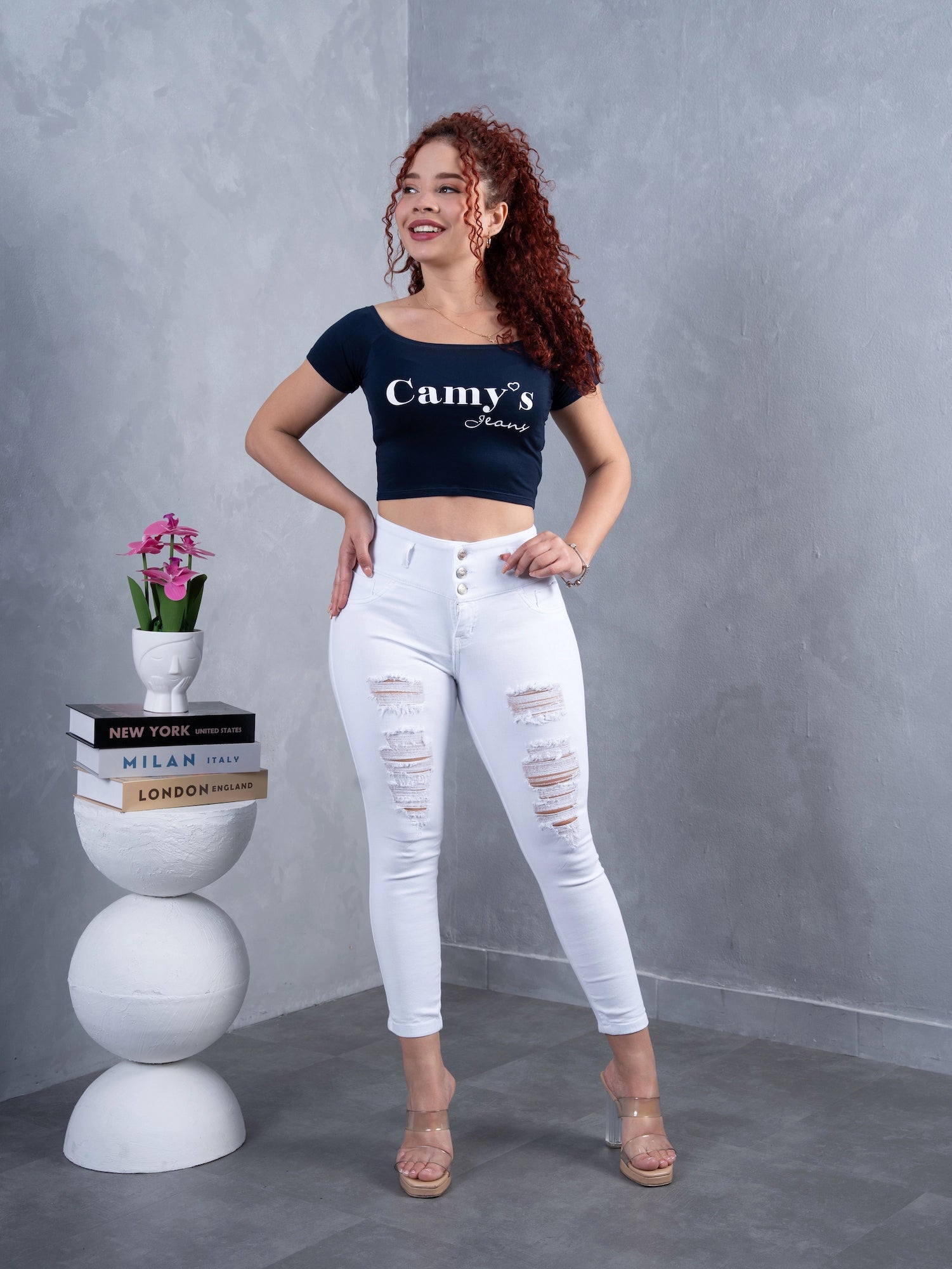 Pantalón Clásico Blanco Rasgado