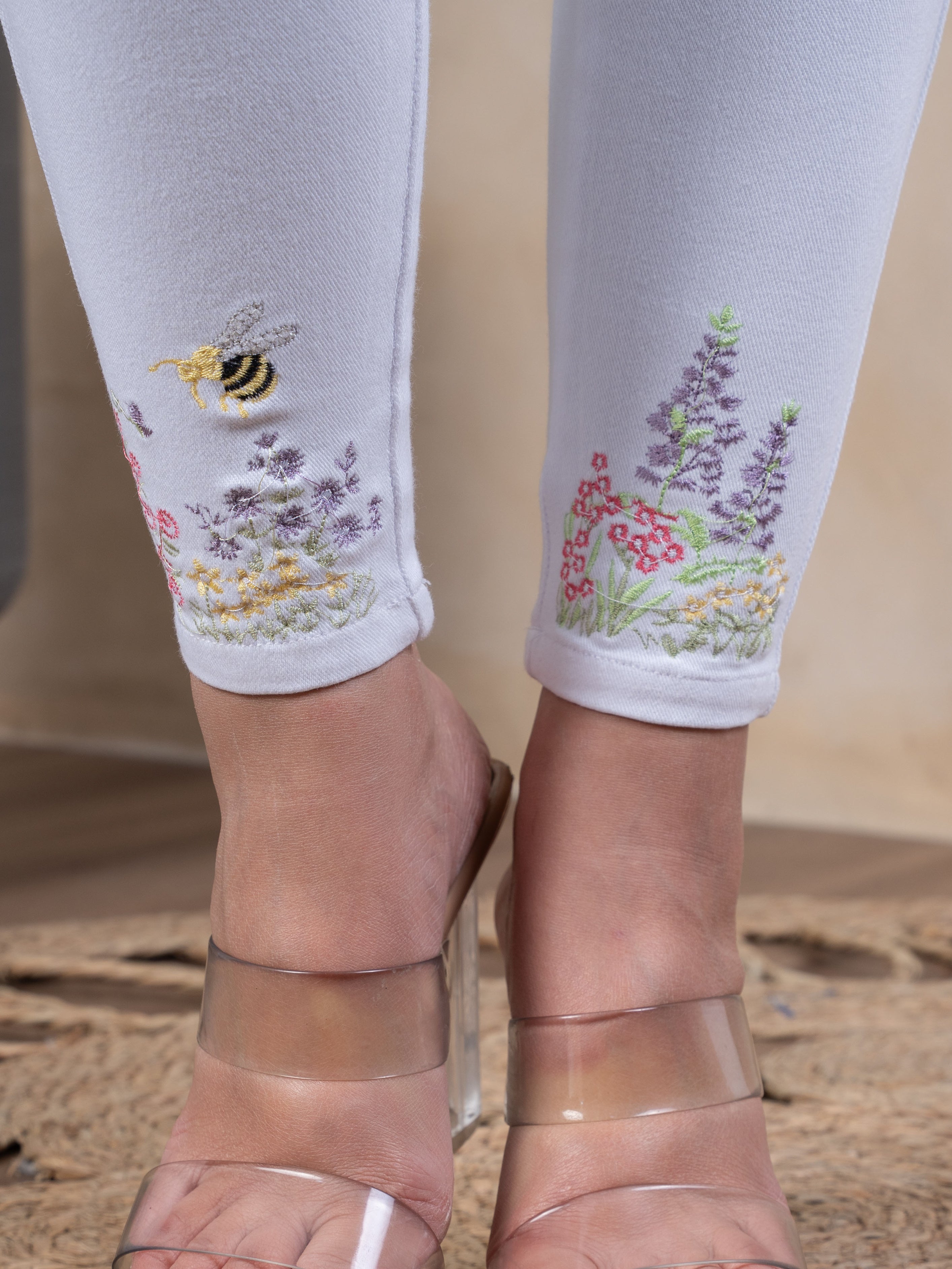 Pantalón Clásico Blanco Abejita